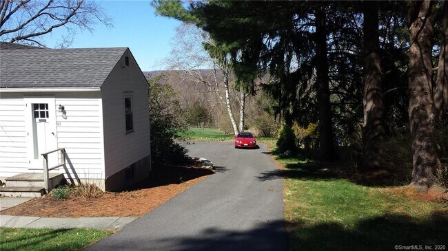 Building Photo - 83 Malletts Ln