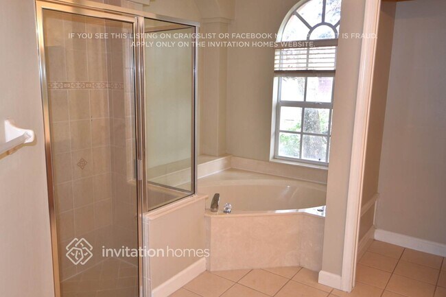 Building Photo - 6469 Bay Island Ct