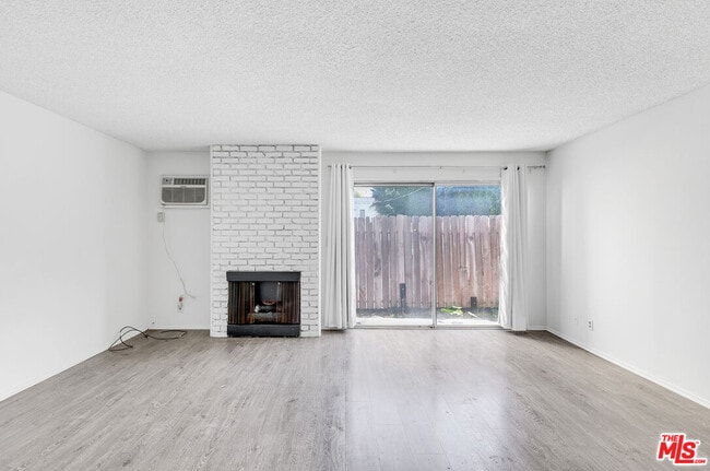 Foto del edificio - 1811 Parnell Ave