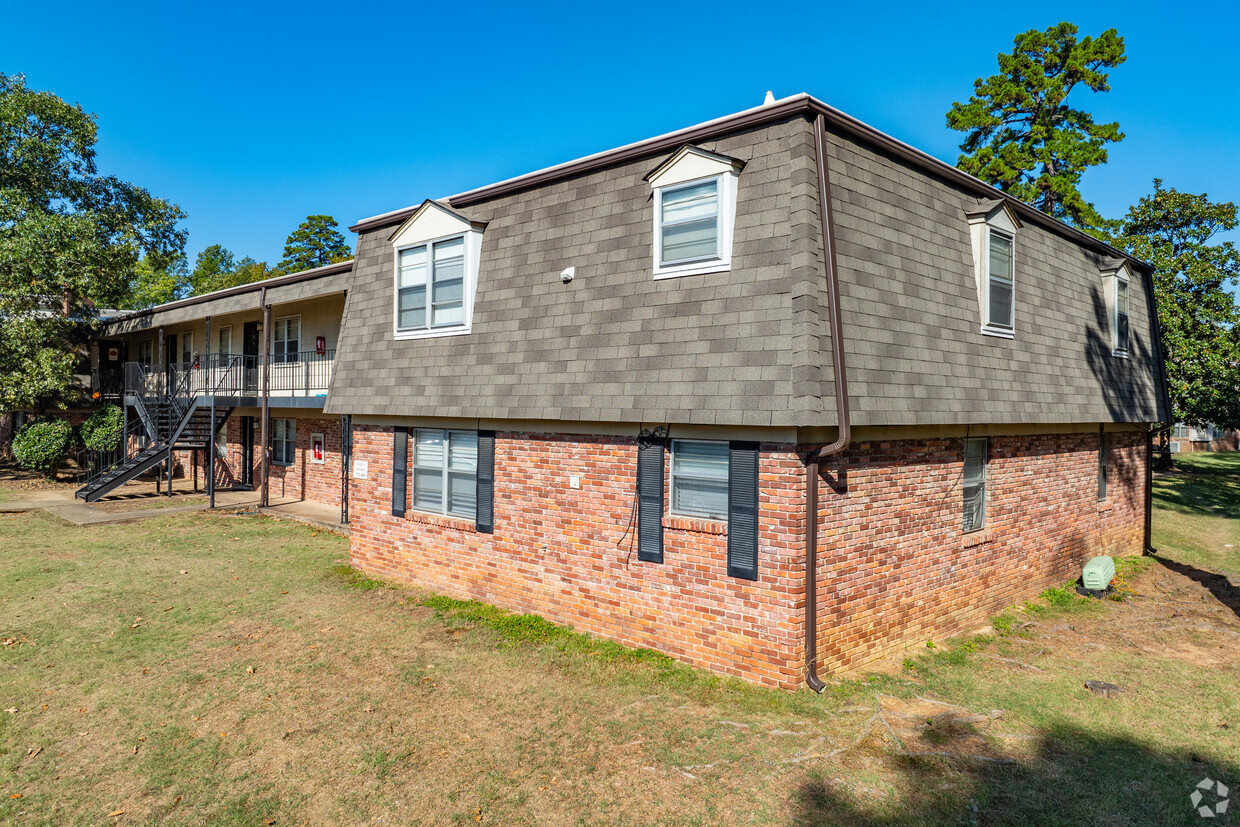 Primary Photo - The View at Breckenridge Apartments