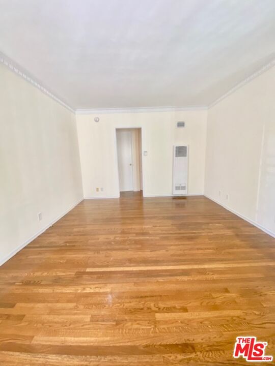 Foto del edificio - 422 S Maple Dr