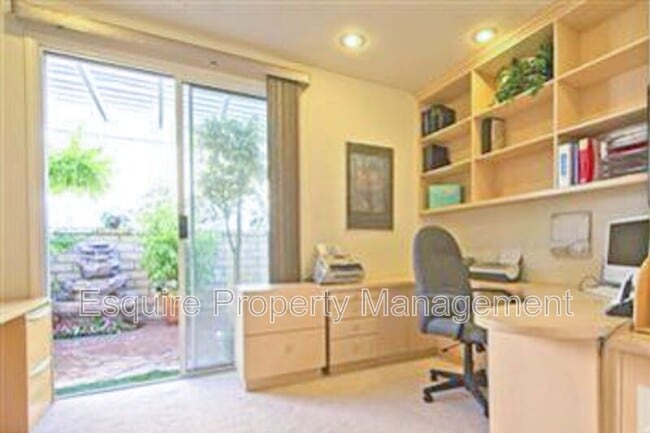 Building Photo - 1735 Butterfly Ct