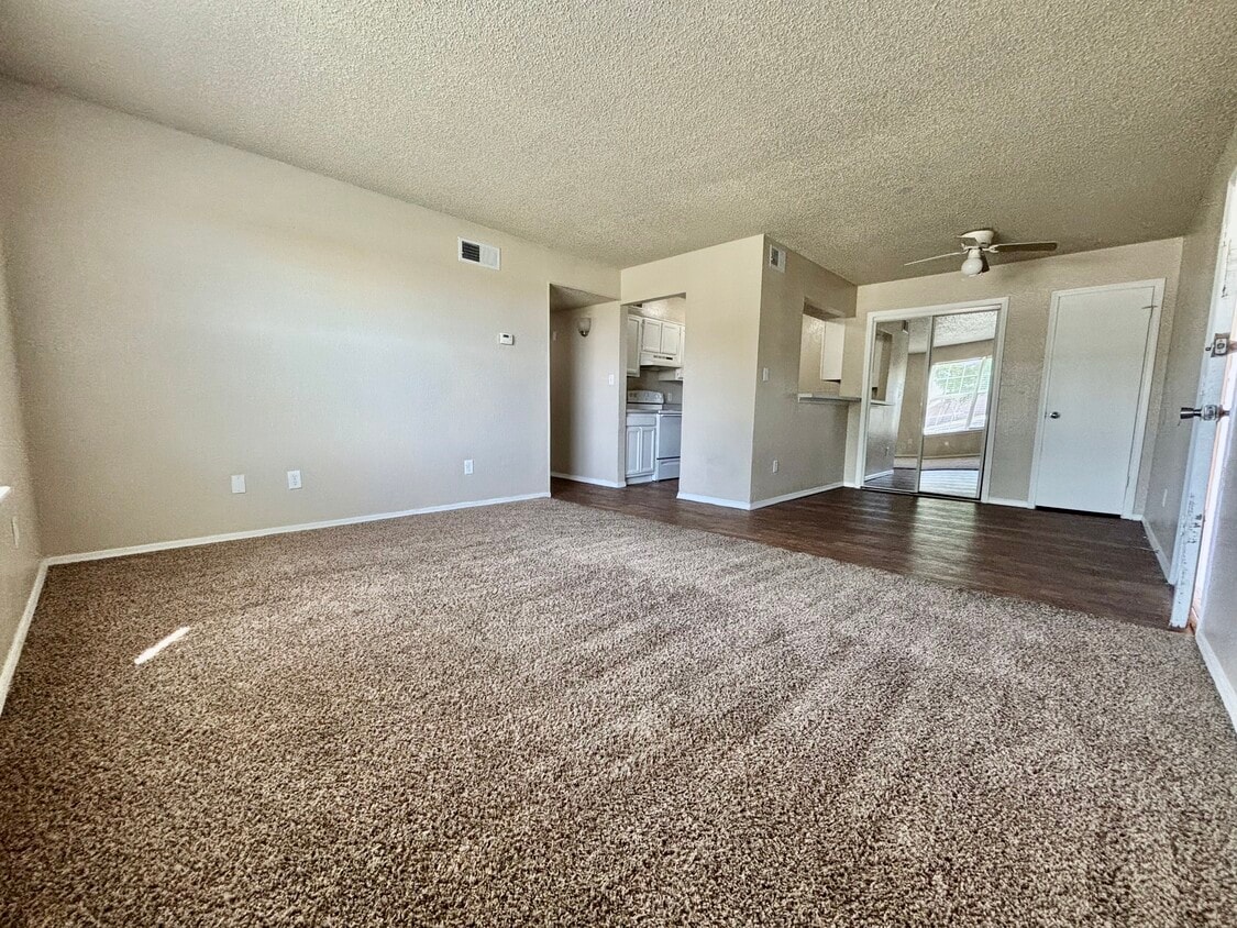 Primary Photo - Pine Terrace