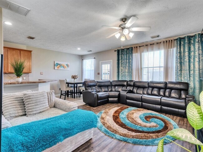 Foto del edificio - 11522 Hackmatack Way