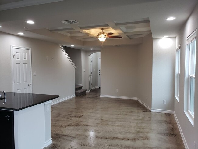 Building Photo - Townhome for rent