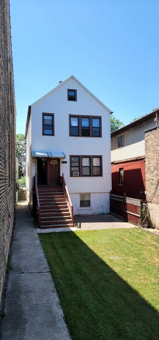 Foto del edificio - 2802 S Lowe Ave