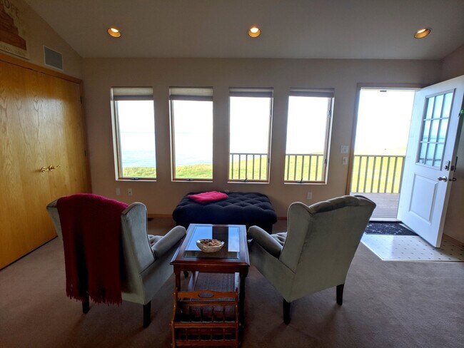 Foto del edificio - Fully furnished studio - all utilities inc...