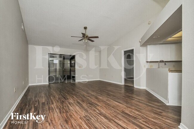 Building Photo - 1050 Walt Williams Rd
