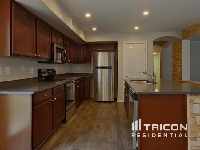 Building Photo - 35002 N Bandolier Dr