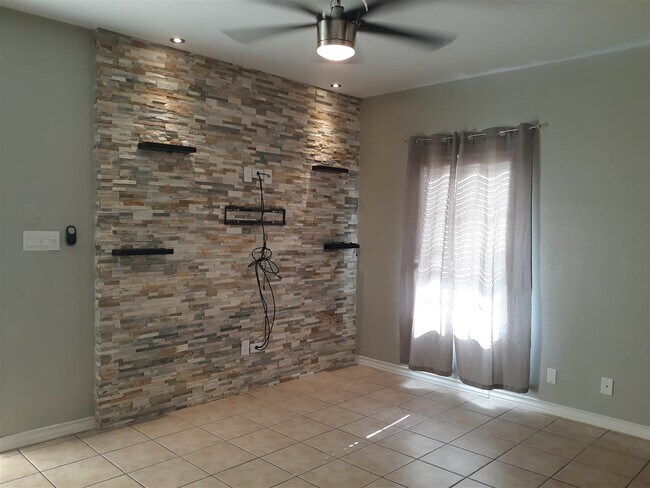 Foto del edificio - 9804 Cantera Ct