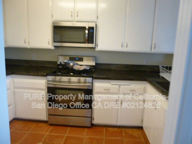 Building Photo - 2443 Caminito Ocean Cove