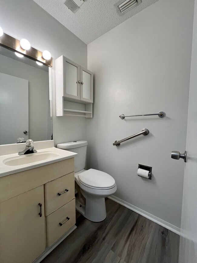 Foto del edificio - Indian Harbour Beach Townhome