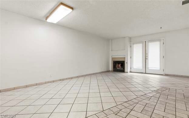 Building Photo - 860 N Sloan Ln