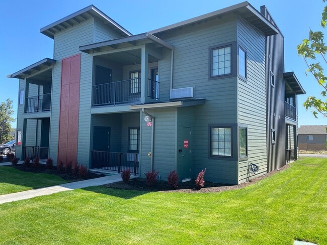 Building Photo - Great New Lava Ct Apartments!