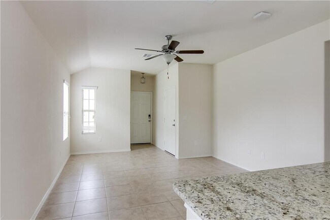 Foto del edificio - 5916 Kennedy St