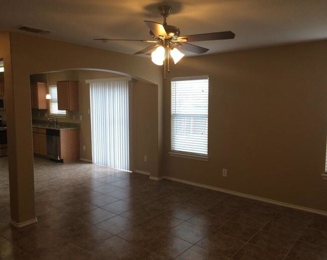 MOVE IN SPECIAL ONE MONTH FREE RENT! House for Rent in San Antonio