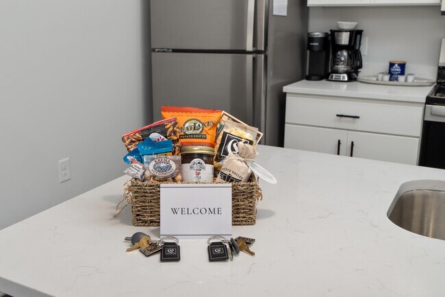 Foto del edificio - 2734 Secretariat Blvd