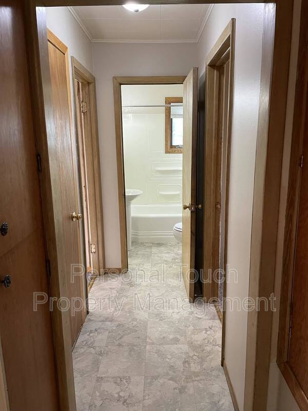Foto del edificio - 1642 8th St N