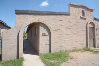 Building Photo - 336 W Kentucky St