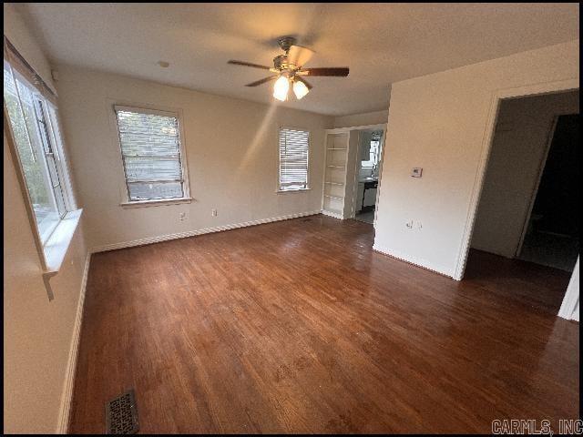 Foto del edificio - 5919 Woodlawn Dr