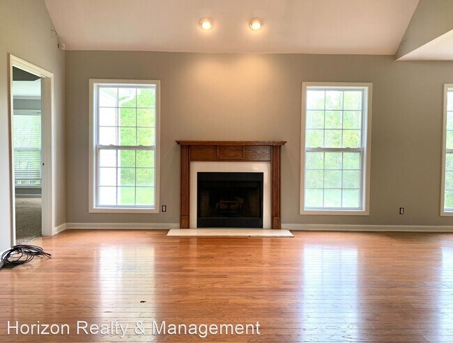 Building Photo - 3 br, 2 bath House - 2867 Prince Dr.