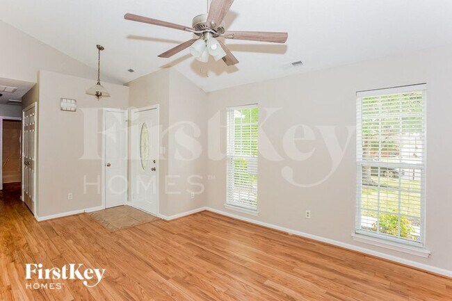 Foto del edificio - 4685 Falcon Chase Dr SW