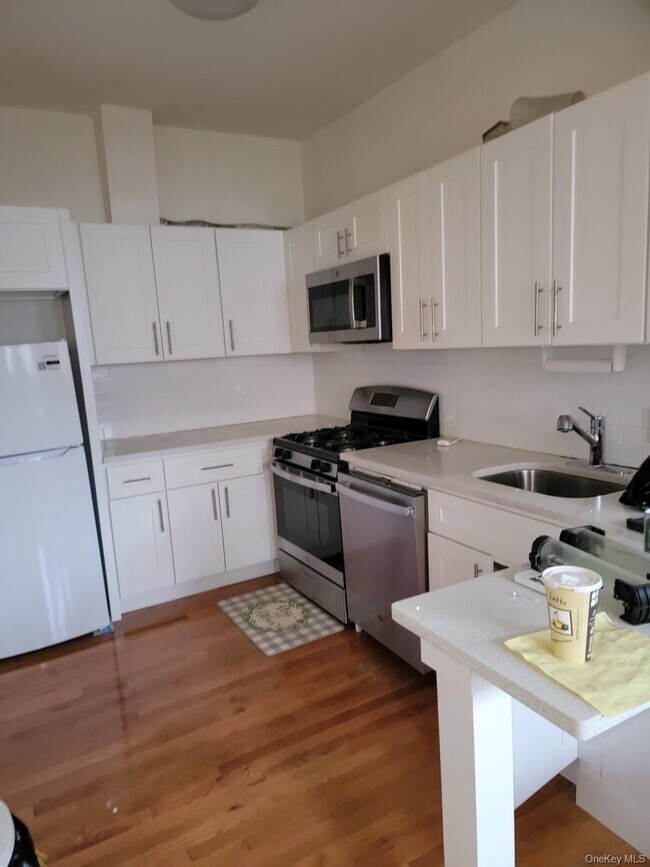 Foto del edificio - 120-21-101 101st Ave