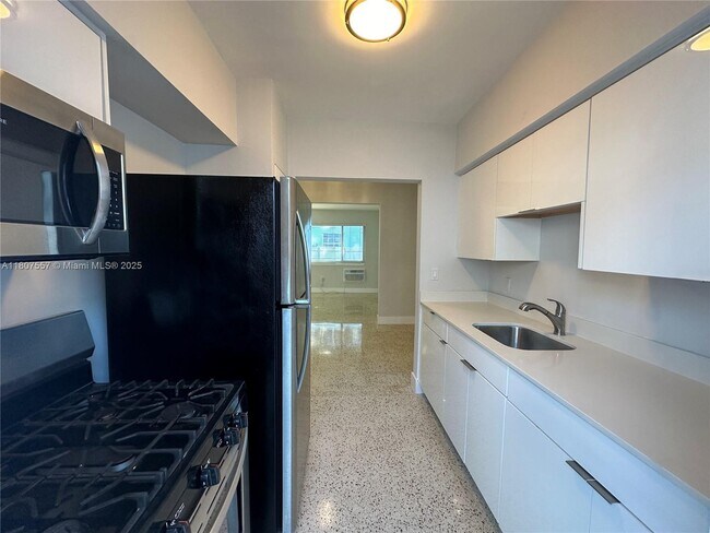 Foto del edificio - 836 81st St