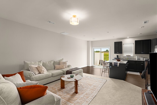Living room Walk In View - 1121 Riverbrook Dr