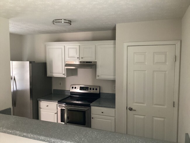 Building Photo - 3 Bedroom Unit in Atlanta**Utilities Inclu...