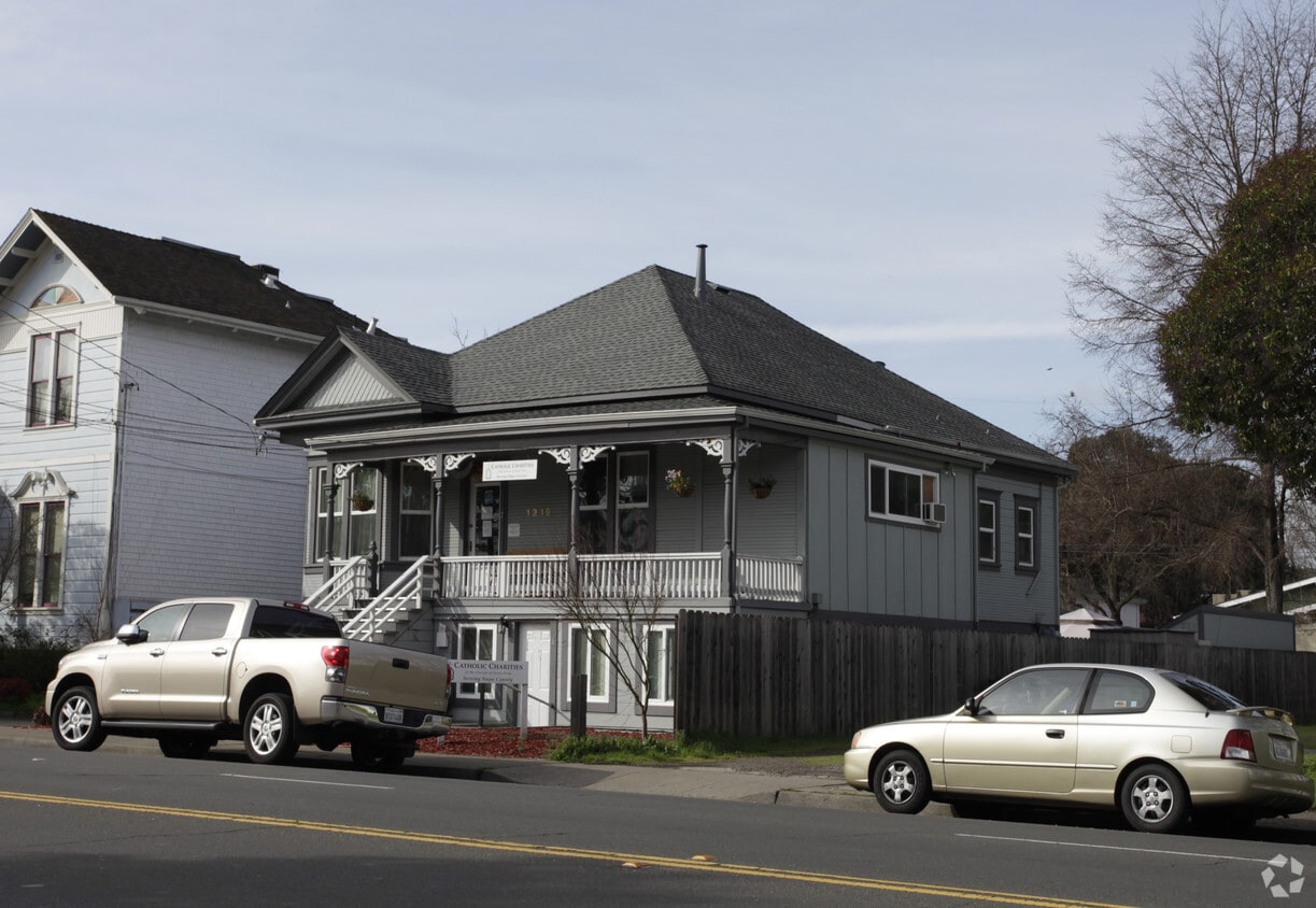 1219 Jefferson St, Napa, CA 94559 Apartments in Napa, CA