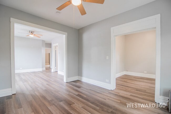 Building Photo - 5824 N Ridge-3