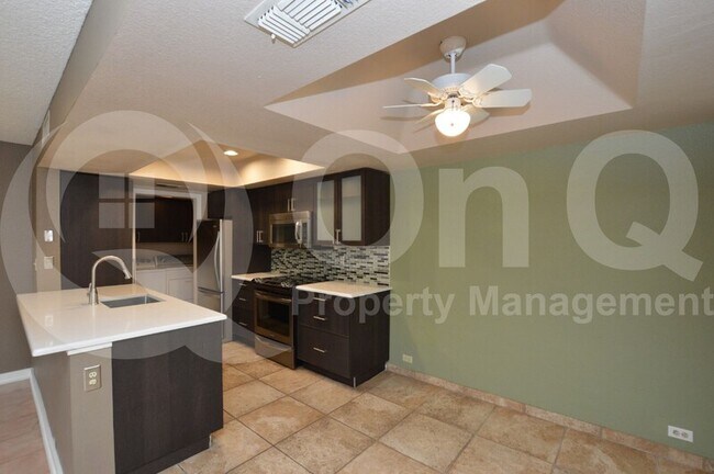 Building Photo - 5054 E Siesta Dr