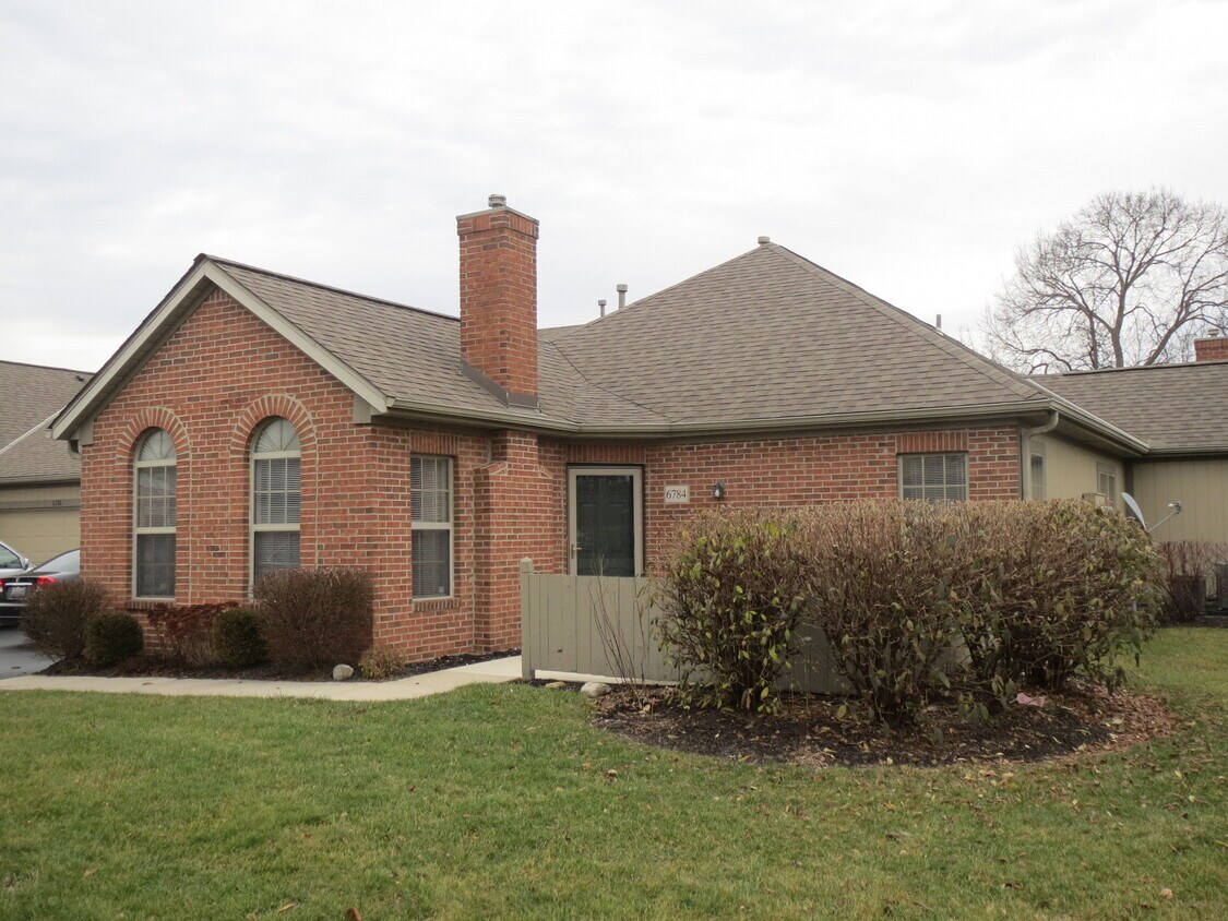 Exterior - 6784 Chateau Chase Dr