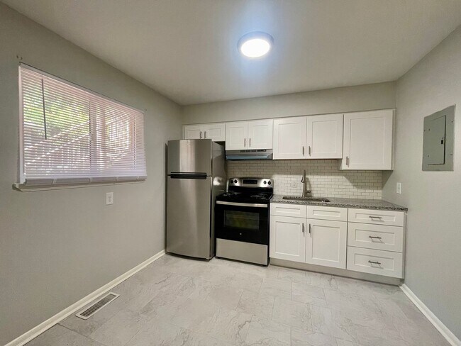 Foto del edificio - Newly renovated 2 bedroom apartment - Grea...