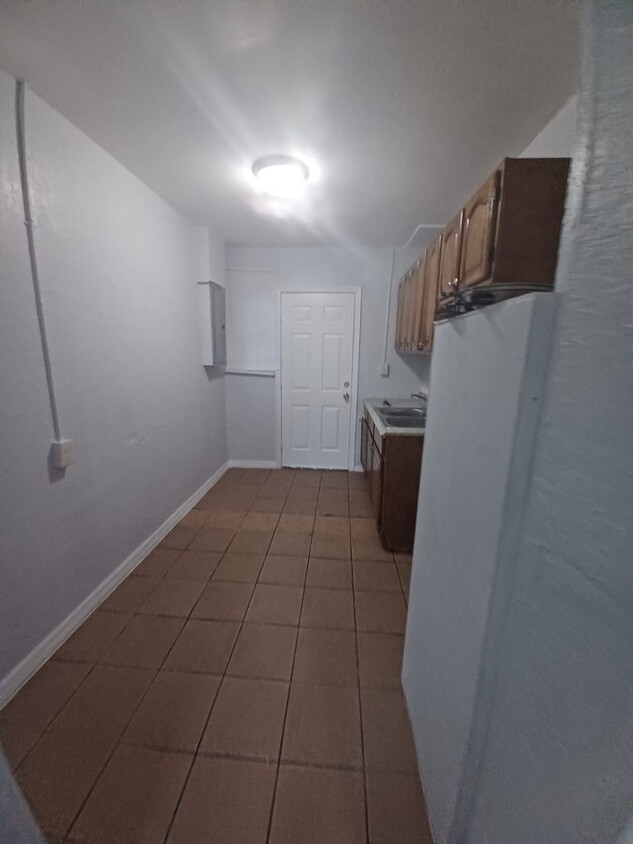 2518/2520 Moncrief Rd - 2518/2520  Moncrief Rd