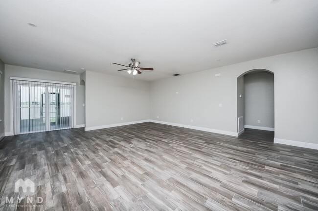 Building Photo - 4991 Windbourne Way