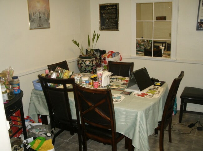 Dining Area - 1314 E 52nd St