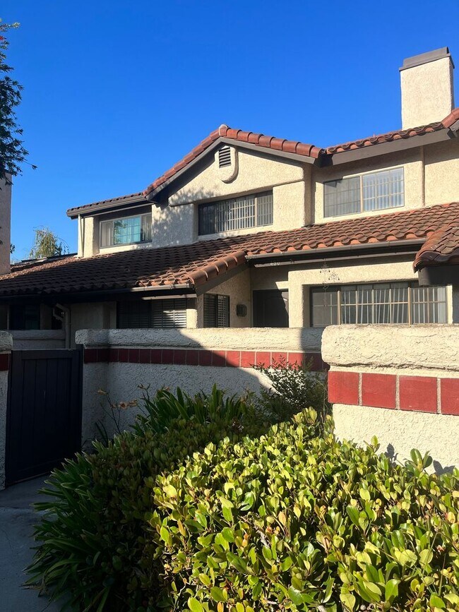 Foto del edificio - 480 Las Palomas Dr