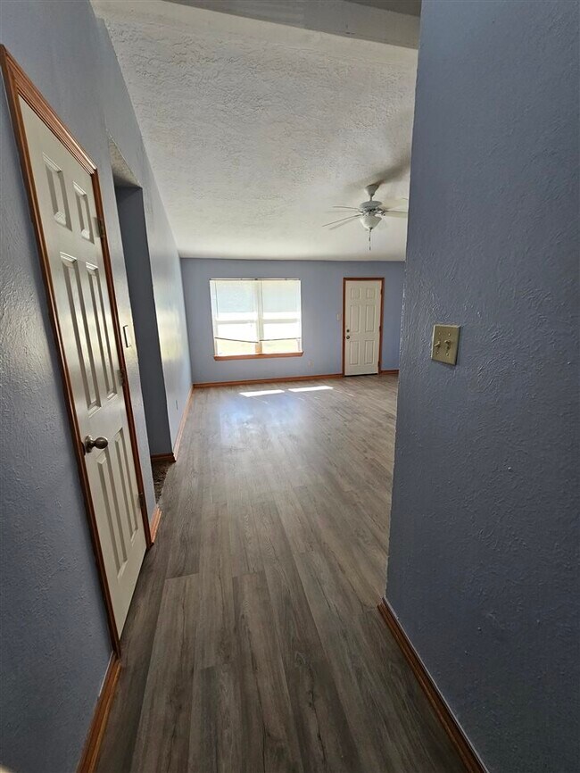 Foto del edificio - 6208 NW Birch Ave