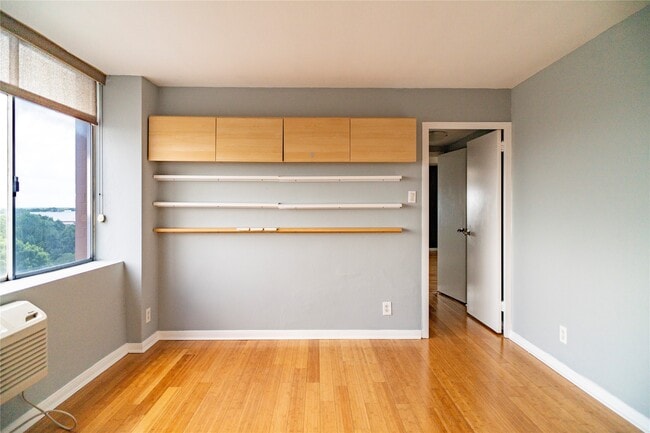 Building Photo - 7510 Hornwood Dr