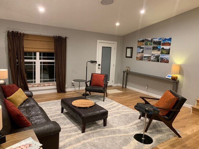 Building Photo - Wonderful 4BD/3BA Home in Louisville! Available April 1st!