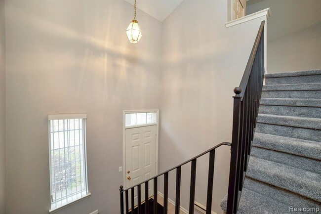 Building Photo - 13463 Forest Ridge Blvd