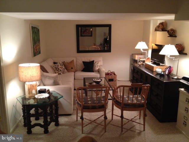 Building Photo - 6902 Stoneybrooke Ln