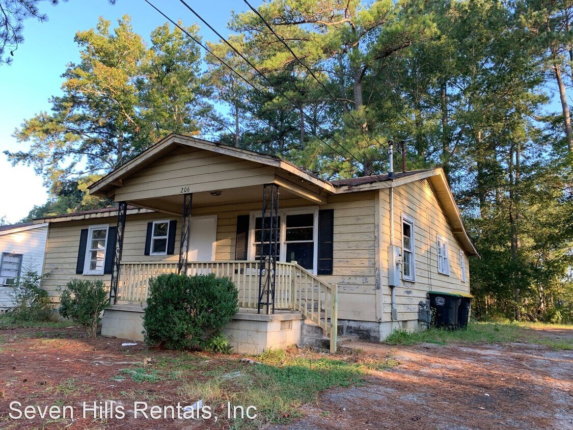 Foto principal - 3 br, 1 bath House - 206 Larkspur Lane
