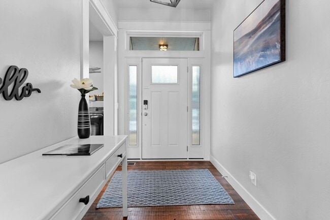 Building Photo - 1015 Riparian Dr