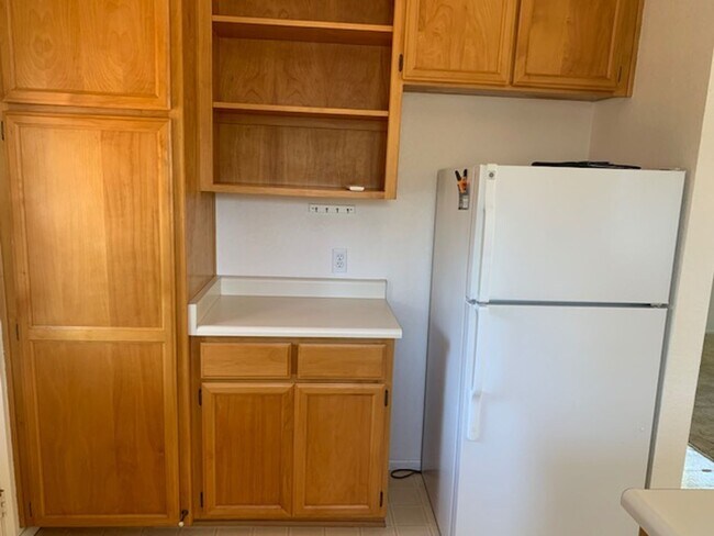 Foto del edificio - 1 Bedroom, Stand alone apartment on private property, 2 car garage