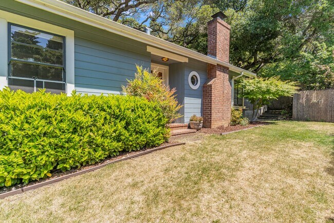 Building Photo - 6172 Moraga Ave - 2 bedroom | 1 bath | Sin...