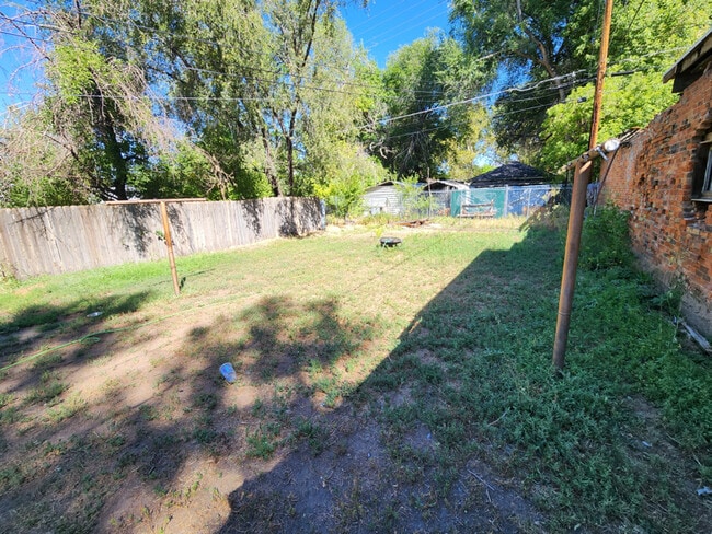 Building Photo - 1028 Capitol St