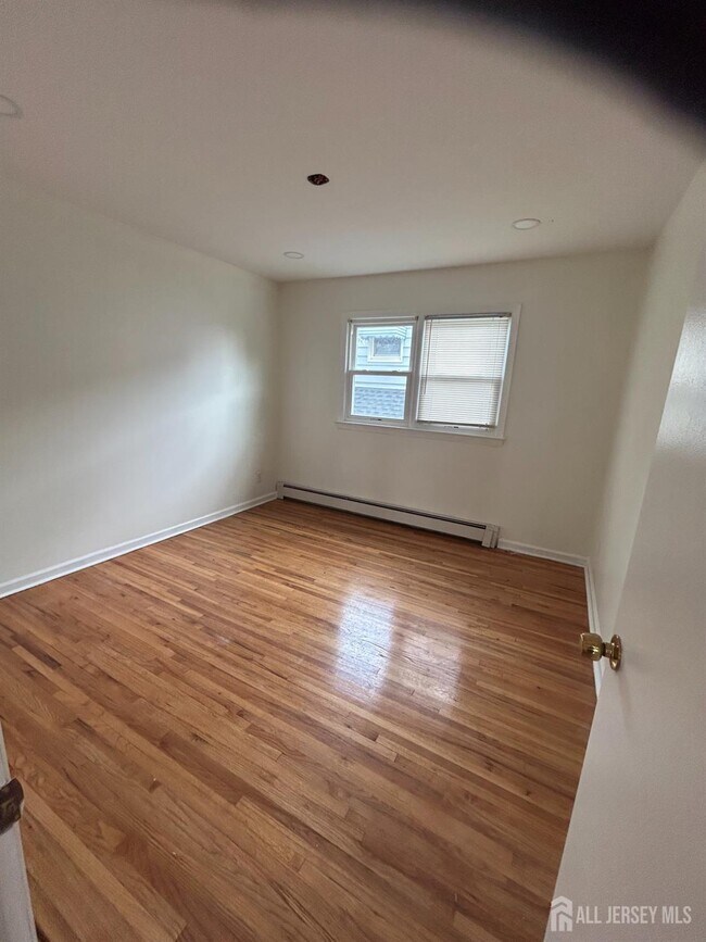 Foto del edificio - 811 Valley Brook Ave